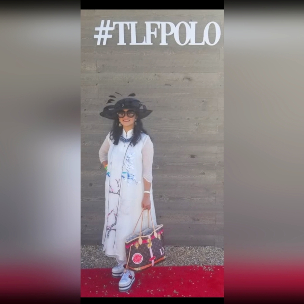 ESTRELLA "Uno1luv" Designer And Luxury Closet IS GOING LIVE - Picture 11 of 17
